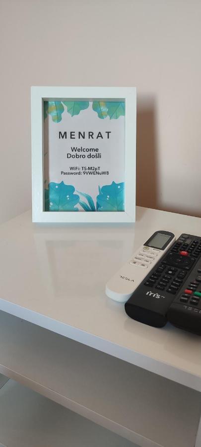 Menrat Apartment โนวีซาด ภายนอก รูปภาพ