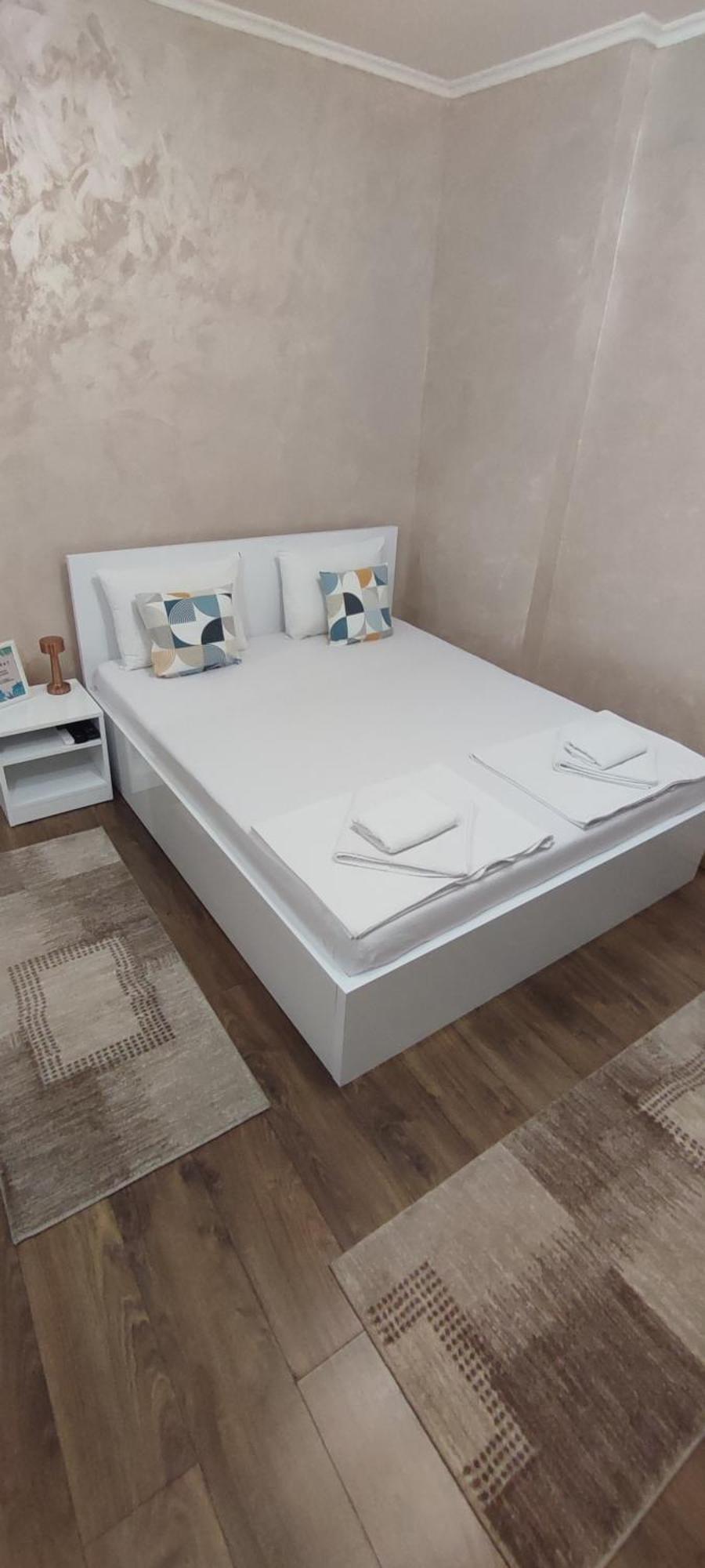 Menrat Apartment โนวีซาด ภายนอก รูปภาพ
